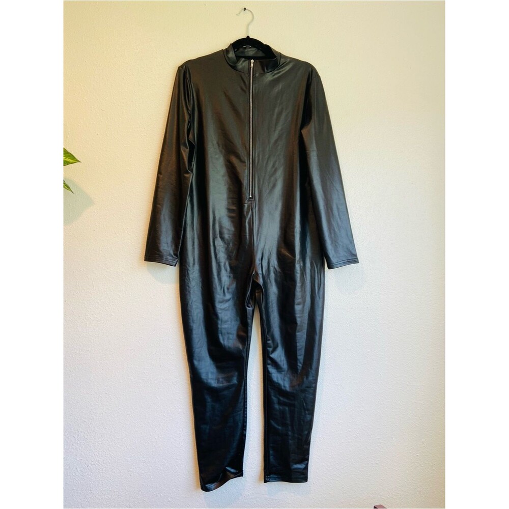 Womens One-Piece Faux Leather Zip-Front Jumpsuit Black M/L